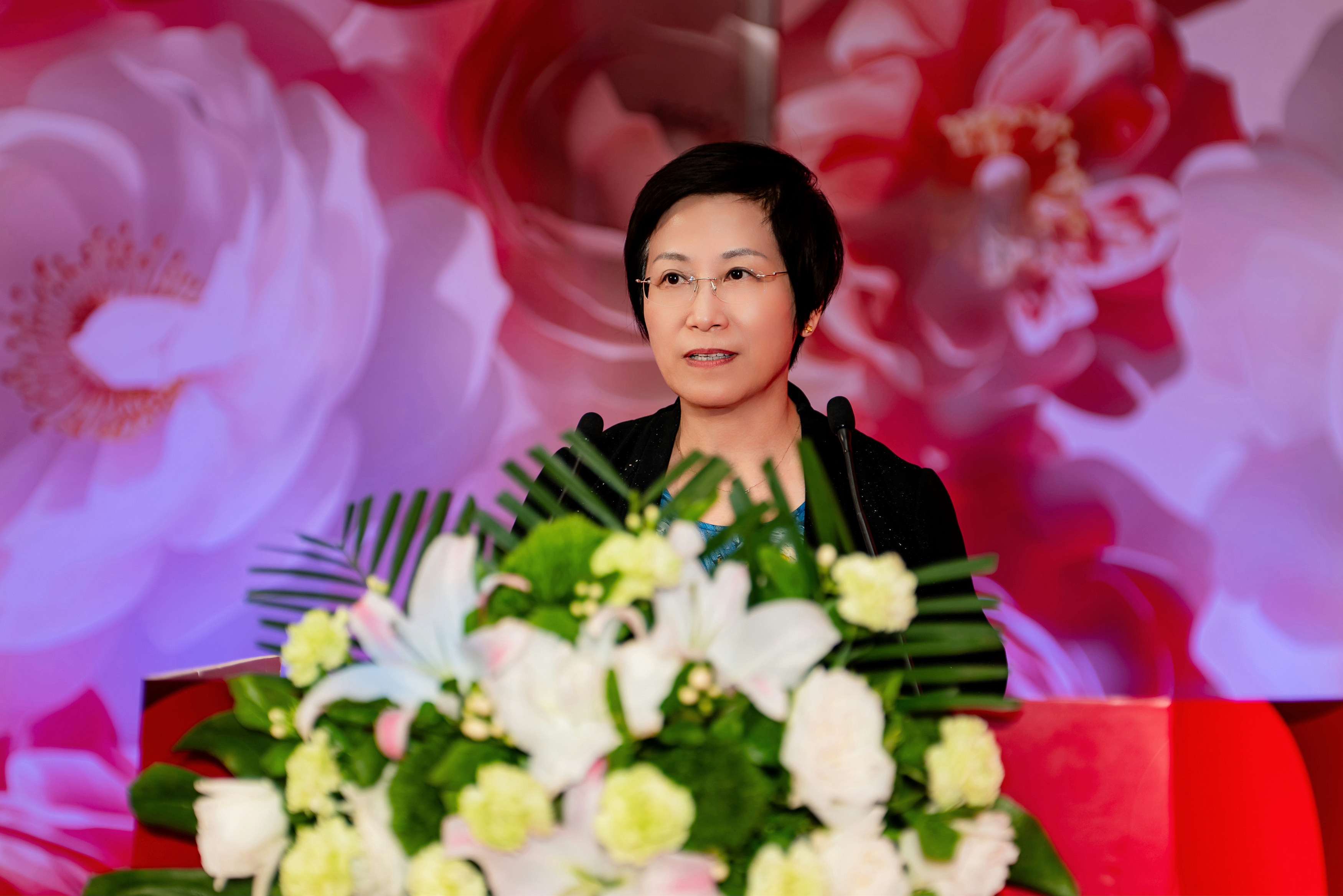 中国香化协会颜江瑛理事长受邀出席华姿2024新品发布会